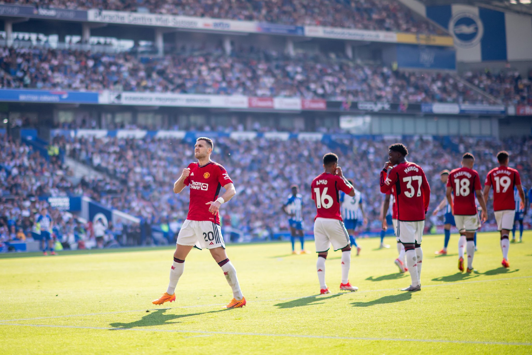 乐部竞相追 乐部竞相追